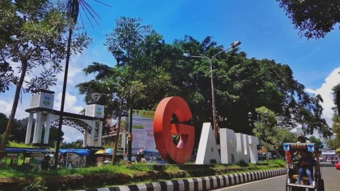 Alun-alun Garut.