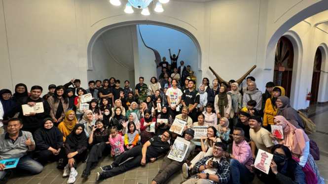 Ratusan Anggota BSW Gambar Sketsa Museum Pos Indonesia