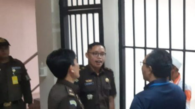 Pembesuk Yosep wajib minta izin  Pengadilan Negeri Subang.