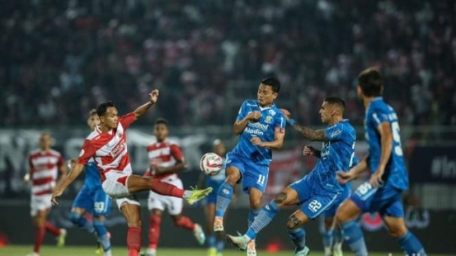 Persib Bandung vs Madura United