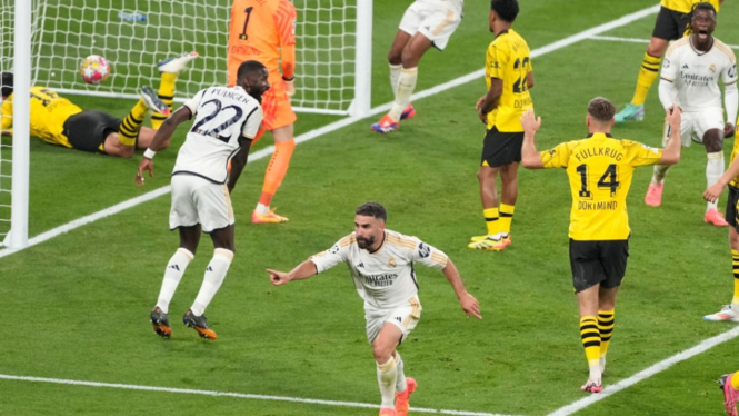 Dani Carvajal rayakan gol ke gawang Borussia Dortmund