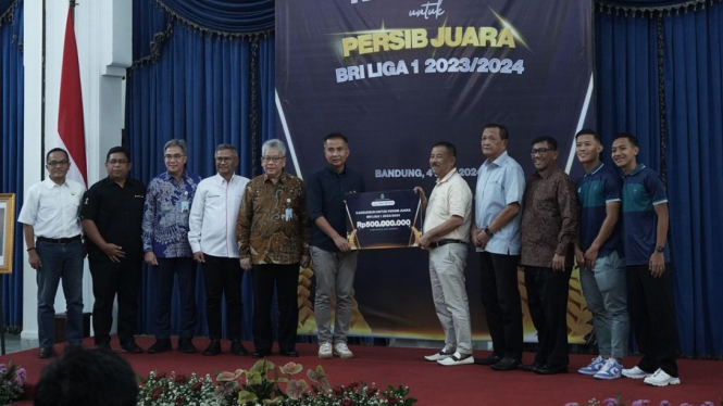 Pemprov Jabar Beri Apresiasi Rp.500 Juta pada Persib Bandung