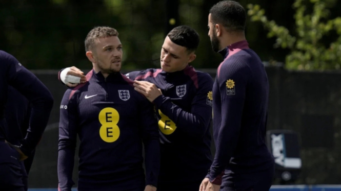 Phil Foden, Kieran Trippier, dan Kyle Walker