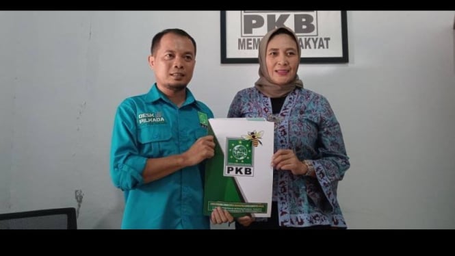 Merry Langoy saat daftar di PKB Subang.