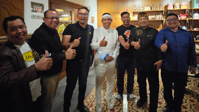 Ahmad Hidayat bersama Dedi Mulyadi dan Dadang Naser