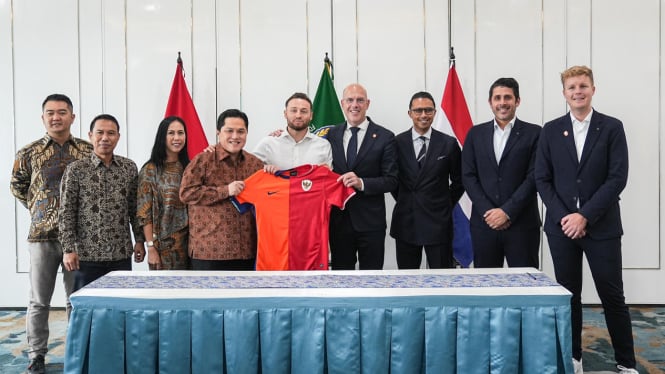 Erick Thohir bersama Perwakilan KNVB