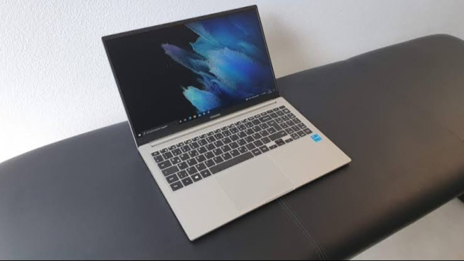 Samsung Galaxy Book 5