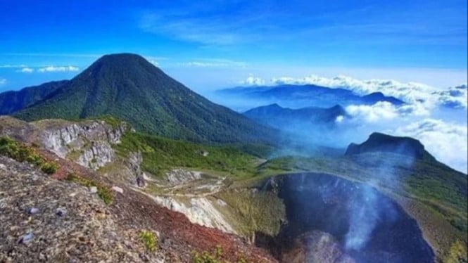 Wisata Gunung Gede Pangrago
