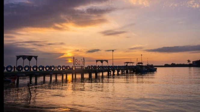 Pantai Balongan Indah 2