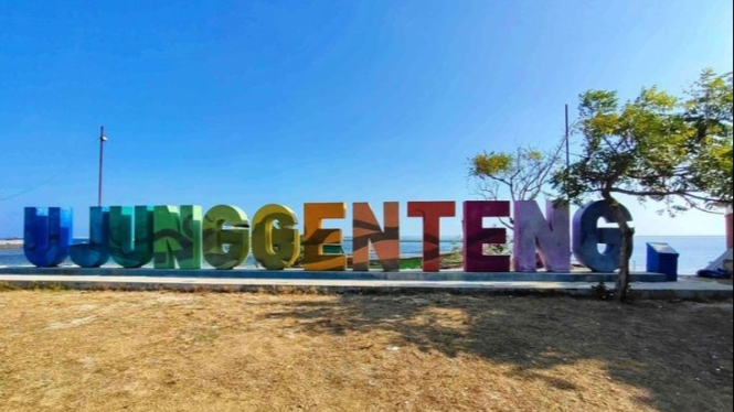 Pantai Ujung Genteng