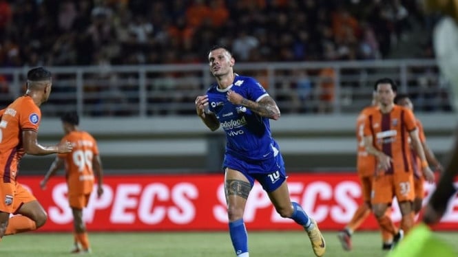 Persib Bandung Vs Borneo FC