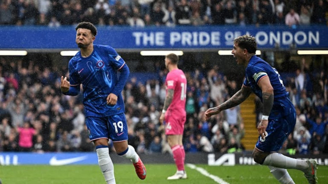 Pemain Chelsea rayakan gol