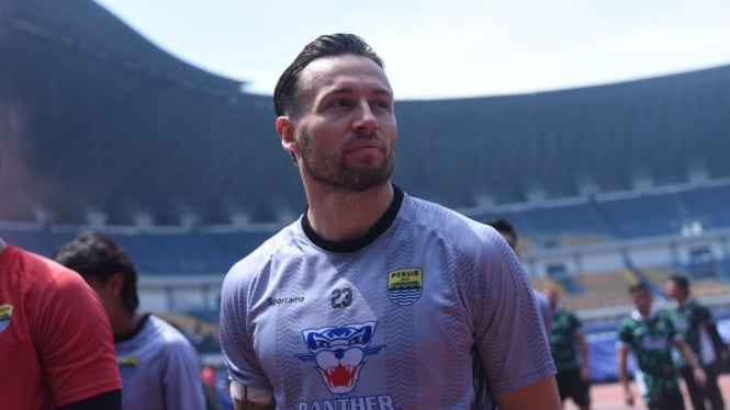 Gelandang Persib Bandung, Marc Klok