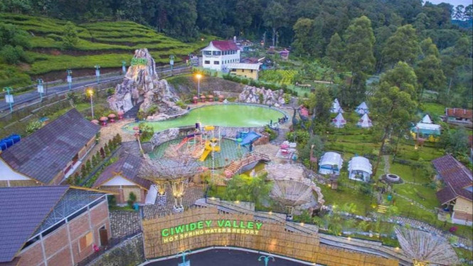 Ciwidey Valley Resort Hot Spring Waterpark