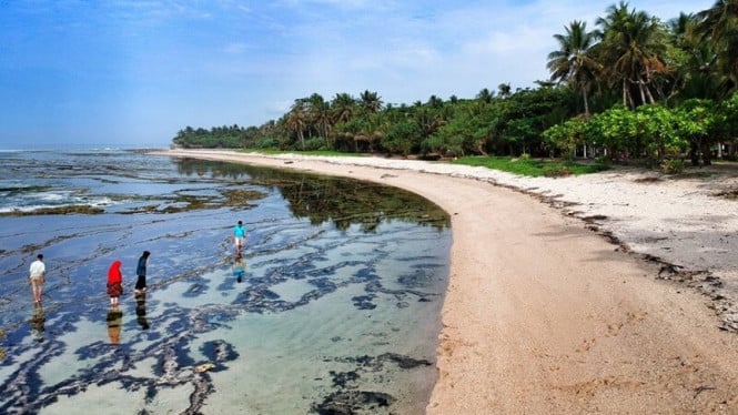 Pantai Karapyak