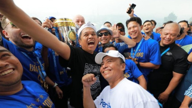 Dedi Mulyadi Rayakan Kemenangan Persib Bandung