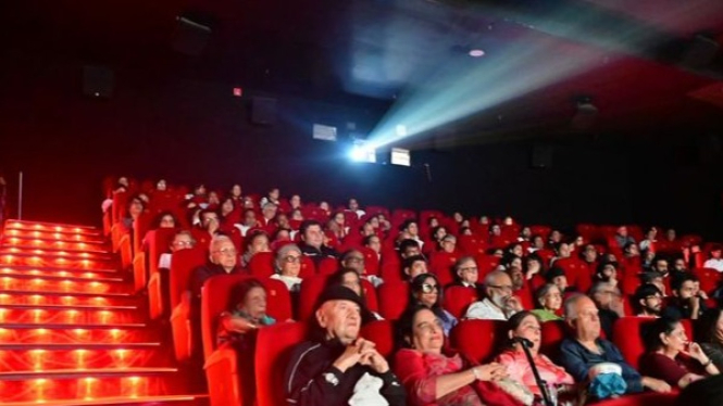 Ilustrasi Nonton Bioskop