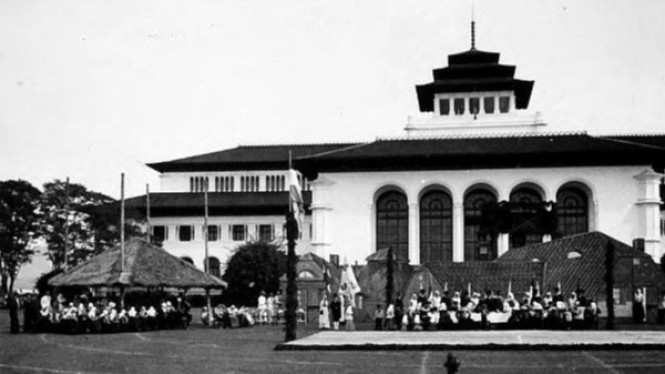 Foto Sejarah Gedung Sate