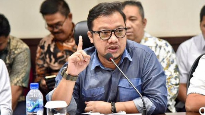 Anggota DPR RI Daniel Mutaqien