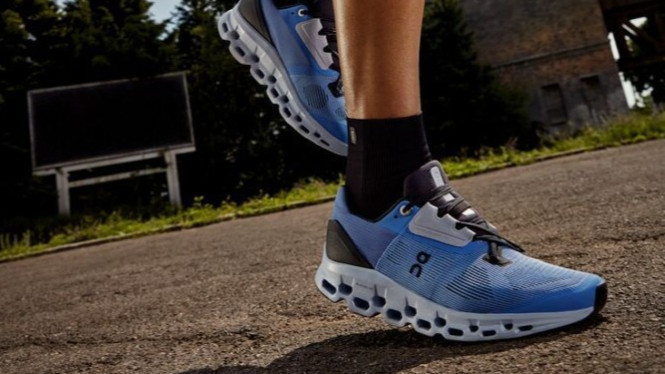 Ilustrasi Sepatu Running