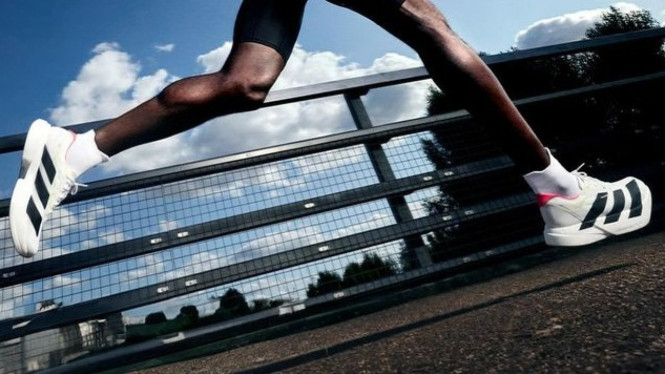 Ilustrasi Sepatu Running