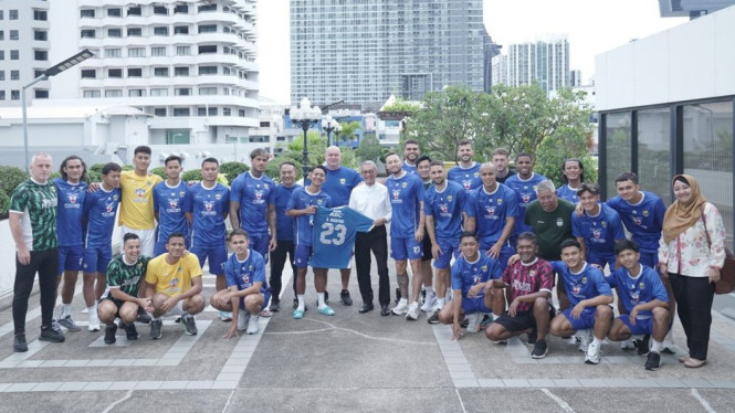 Duta besar Indonesia bersama Pemain Persib