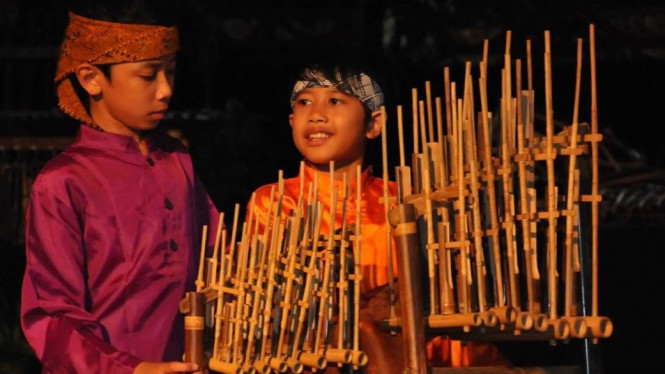 Angkulng Jawa Barat