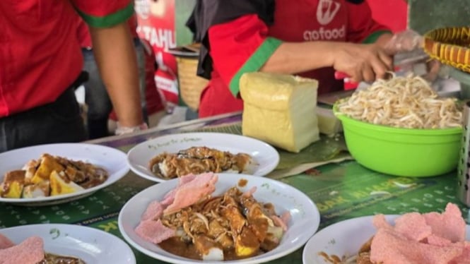 Kupat Tahu Gempol Bandung