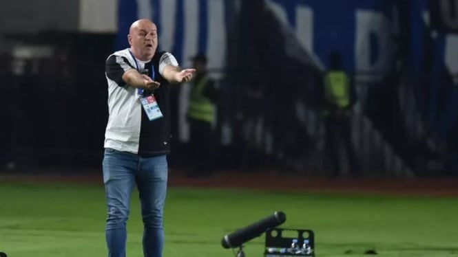 Pelatih Persib Bandung