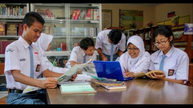 Anak-anak Sekolah.