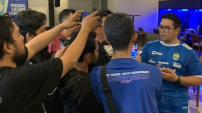 Pesta Biru Jawab Keingintahuan Bobotoh