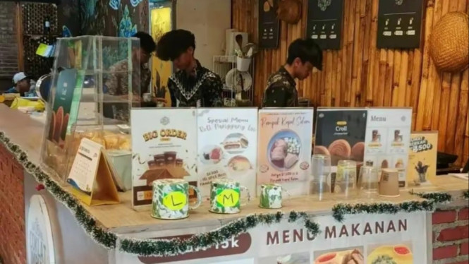 Es Cokelat Dipatiukur Bandung.