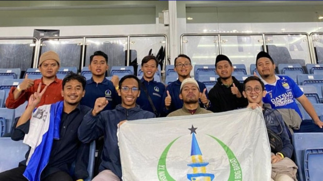 Para ustadz dan santri dukung Persib Bandung
