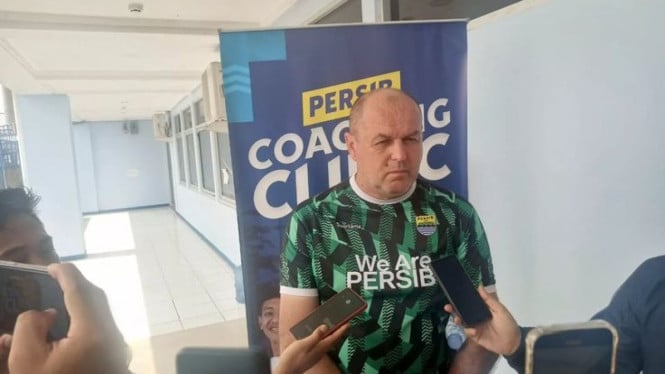 Bojan Hodak Pelatih Persib Bandung