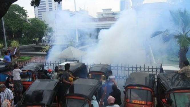 Gas Air Mata