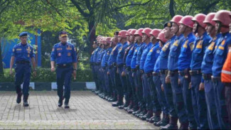 Detik-detik Selang Gas Bocor Terbakar di Pulau Harapan, Petugas Bergerak Cepat Padamkan Api