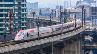 Proyek Kereta Cepat Whoosh Bikin KAI Berdarah-Darah, Kerugian Sudah Tembus Rp2,69 Triliun