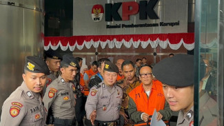KPK Sita Alphard dari Rumah Immanuel Ebenezer, 4 Ponsel ketemu di Atas Plafon
