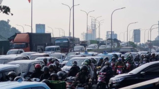 Macet Horor di TB Simatupang Bikin Resah, Pemprov DKI Turun Tangan Atur Jalan Tol hingga Jalur Umum