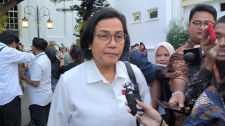 Sedih, Sri Mulyani Cerita Lukisan yang Dibawa Pelaku Penjarahan Rumahnya Berjaket Merah