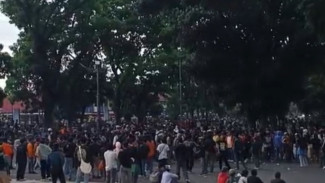 'Cabut' dari Sekolah, Pelajar SMA Gabung Demo Mahasiswa di Jambi