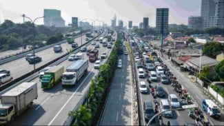 Pemerintah Siapkan Usulan WFA Jelang Nataru, Antisipasi Lonjakan Arus Kendaraan