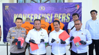 Sindikat Perdagangan Emas Ilegal di Jambi Terbongkar, 3 Penadah Dibekuk Polisi