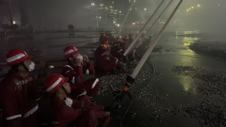 Kilang Dumai Pertamina Kebakaran, Petugas Fokus Upayakan Pemadaman