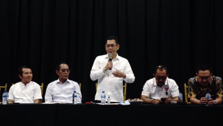 Adies Kadir Kawal Konflik Lahan Warga Surabaya dengan Pertamina