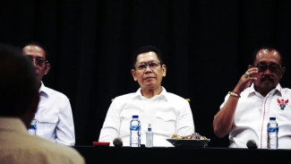 Adies Kadir Tak Layak Dihukum oleh Trial by Opinion