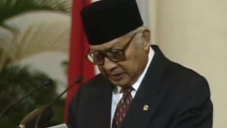 Warganet Nostalgia Era Soeharto, Drone Emprit Catat Ledakan Sentimen Positif di Dunia Maya