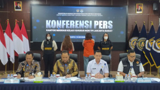 Imigrasi Jakbar Bongkar Motif WNA Uzbekistan Jadi PSK Daring di Indonesia