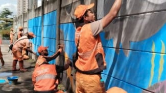 Dinding Kusam Disulap Jadi Instagramable, Koridor Jalan Baru Ancol Dipercantik dengan Mural