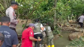 Cek Lokasi Banjir Bandang Agam, Raja Antoni: Fokus Utama Pemerintah Melakukan Tanggap Darurat